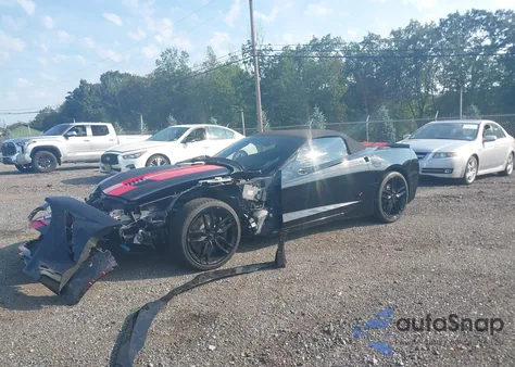 2015 Chevrolet Corvette Stingray Z51 из США, поврежденный, VIN 1G1YL3D73F5119264